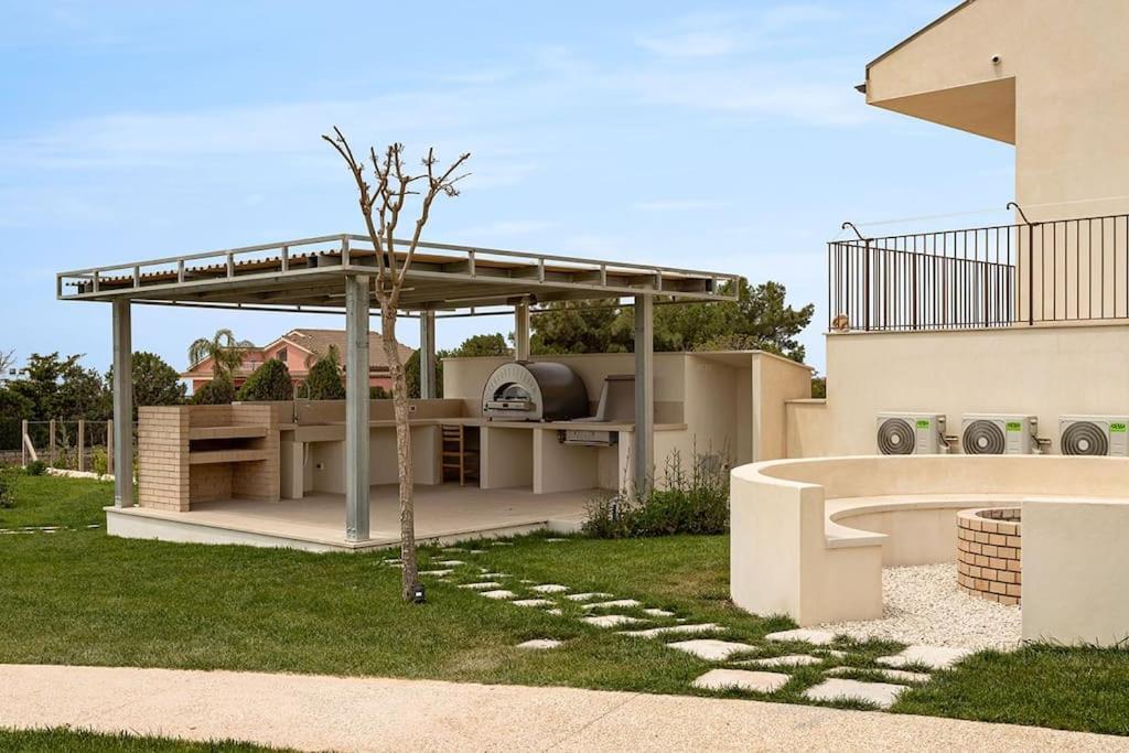 Villa Paradiso With Private Pool, Bbq Area, Huge Garden And Free Parking Μόντικα Εξωτερικό φωτογραφία